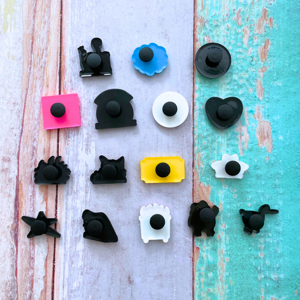 16PC  Funny Shoe Charms